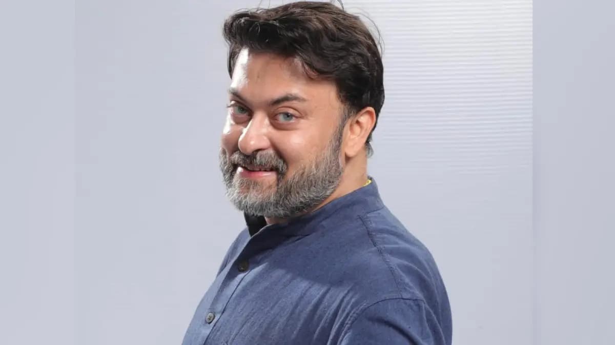 Shahebb Chattopadhyay shared his song glimpse on Jonmashtomi