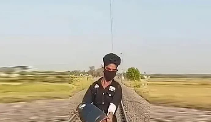 YouTuber On Rail Tracks For Reels Arrested gnr