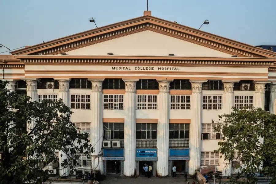 Calcutta Medical College decided to remove dean