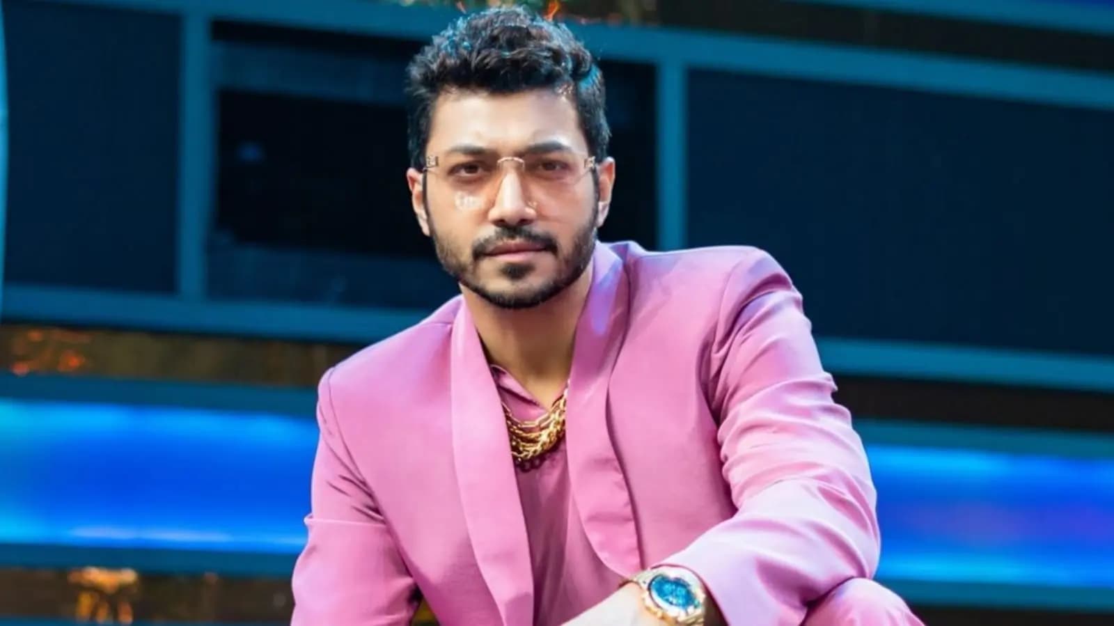 actor rohaan bhattacharya going to shoot a Hindi film with director indira dhar mukherjee who achieved a standing ovation in cannes film festival ent
