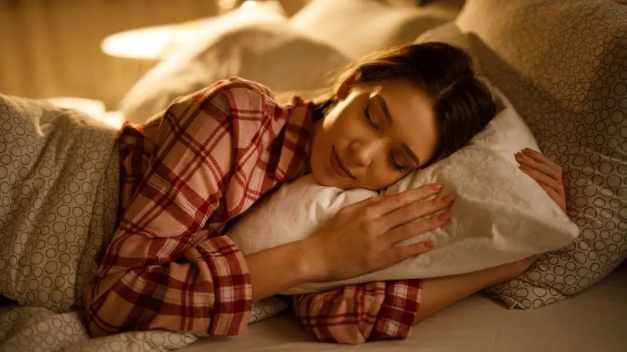 Best Fruits for Better Sleep: Eat These Before Bed to Improve Sleep Quality and Relax Mind