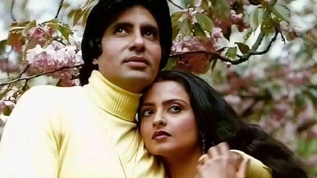 Amar Singh once recalled when Amitabh Bachchan walked out of a party after seeing Rekha