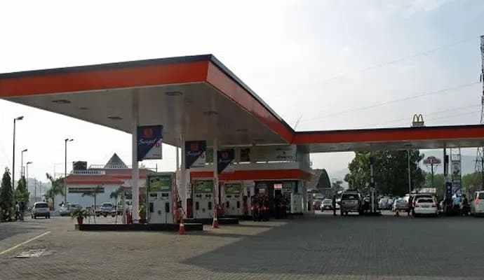 Bengal encounters petrol-diesel price hike right after general elections