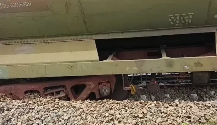goods train derailed in malda disruption of train movement gnr