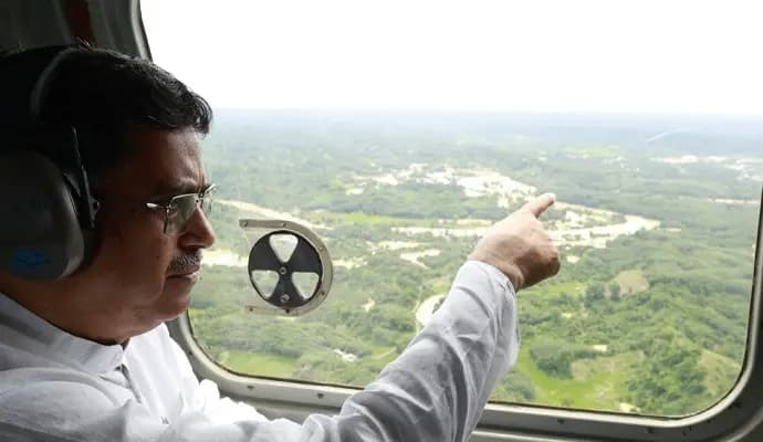 Chief Minister Manik Saha visited the flood affected areas gnr