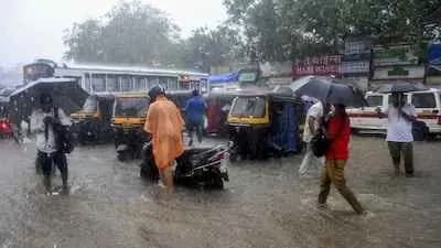 IMD Weather Forecast Heavy Rainfall Warning in Five District Thunderstorm Alert in Bengal