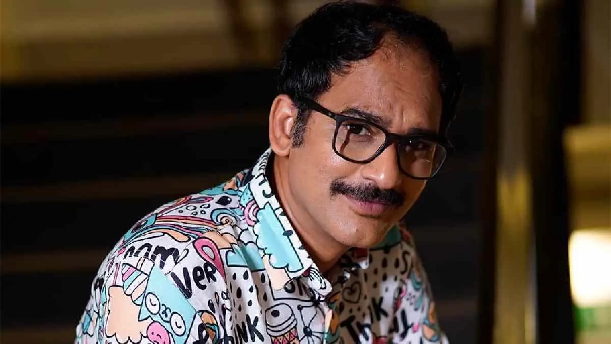 Ritwik Chakraborty shares hothat phurti dance from the sets of Nadharer Bhela