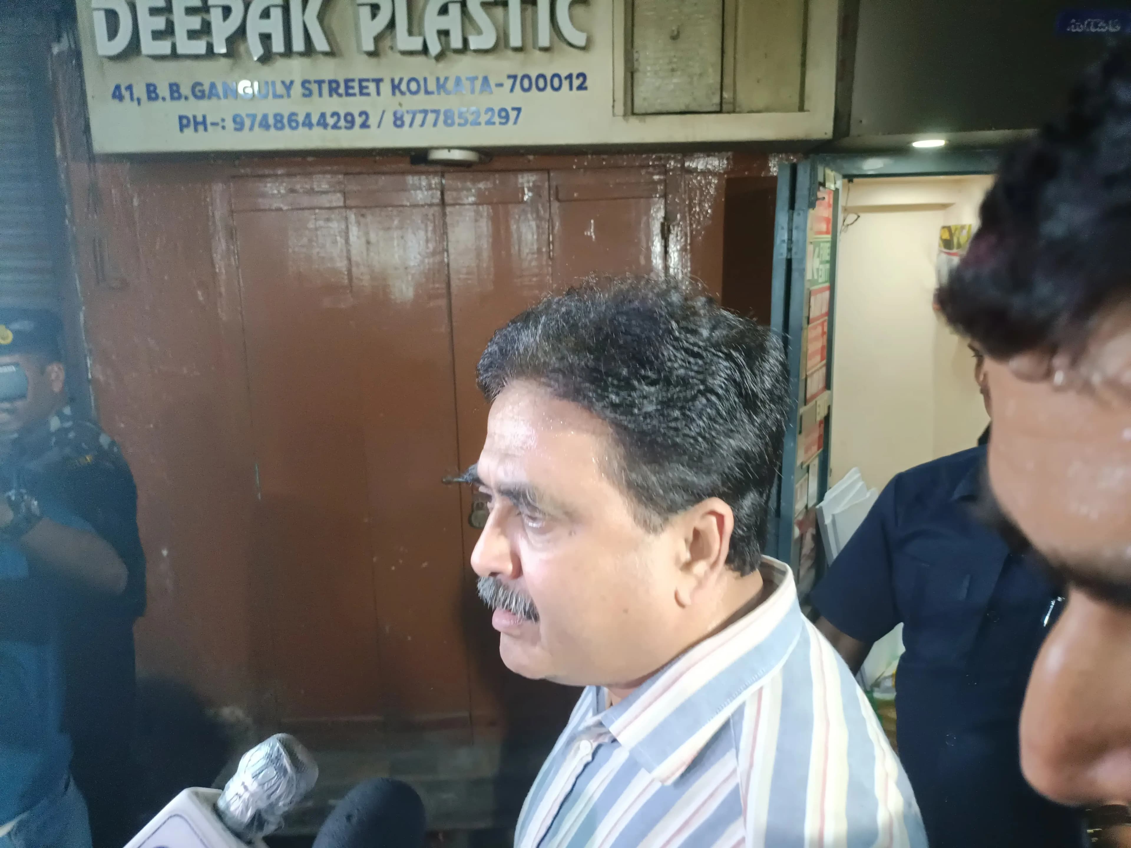 RG Kar Incident Update, Go Back slogans to Abhijit Gangopadhyay at BB Ganguly Street