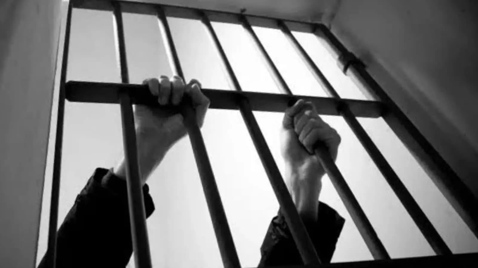 Mumbai Police Arrest Woman For Threatening To Kill Yogi Adityanath Like Baba Siddique_gnr