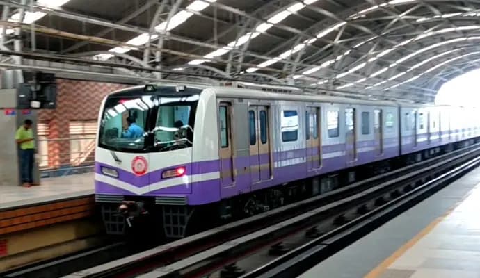 metro services distured in satyajit roy metro station  gnr