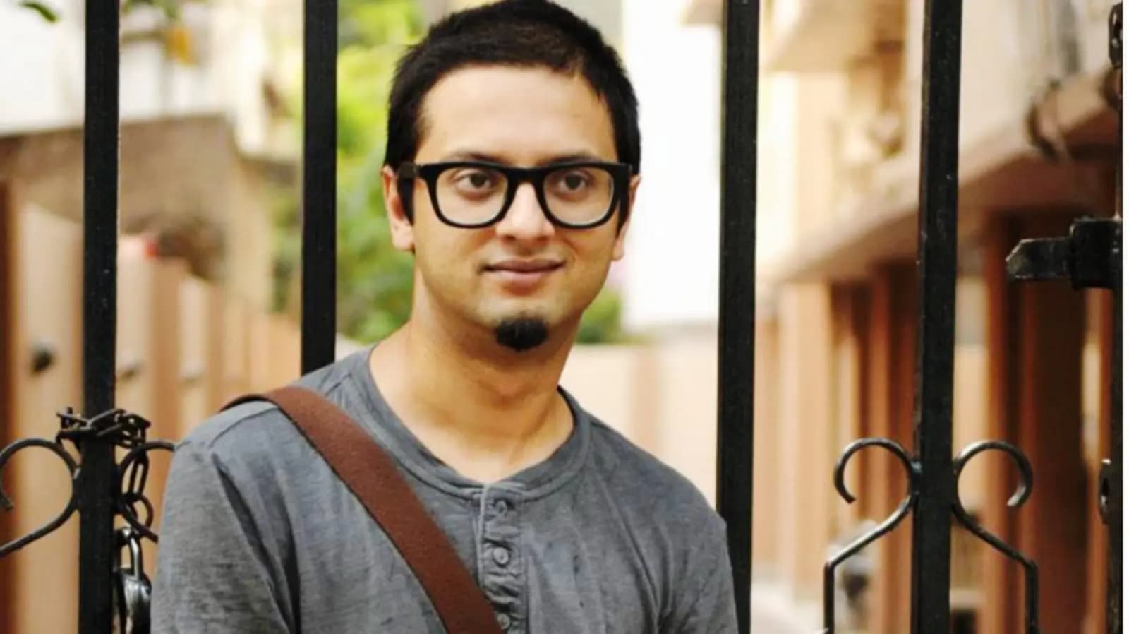 director mainak bhowmik going to make a crime thriller movie which maybe starring loknath dey ent