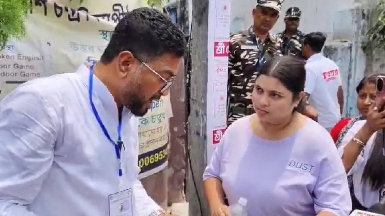 Bengal elections 2026: Voters Alleged Proxy Voting in siliguri