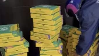 Woman Sends 100 Pizzas To Ex Boyfriend On Valentines Day gnr 