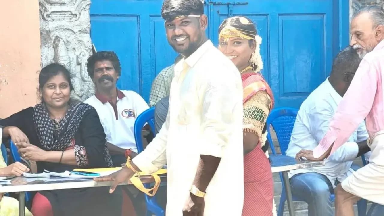 Newly married couple caste their vote just after marriage in tamilnadu