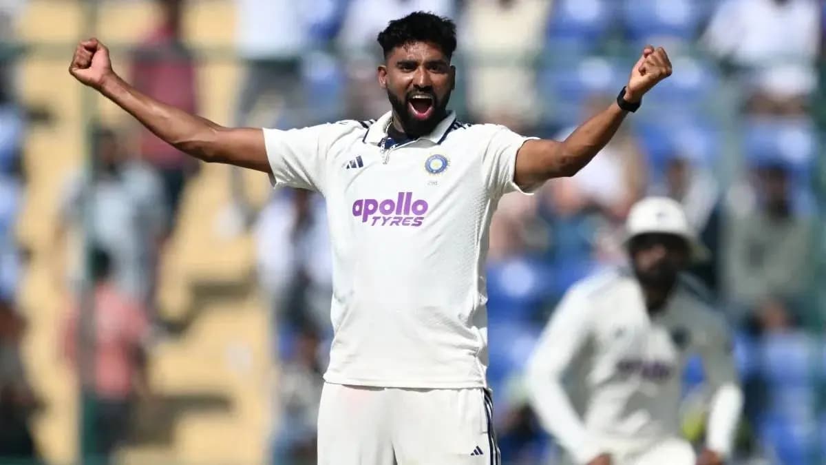 Mohammed siraj warns greaves stop hitting funny way in a on field interaction