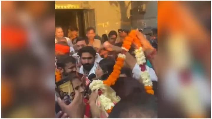 Congress Candidate Kanhaiya Kumar Assaulted In Delhi, Ink Thrown At Him