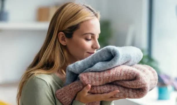try these all tricks for removing bad smell of blankets for those were kept in wardrobe for many months ago lif
