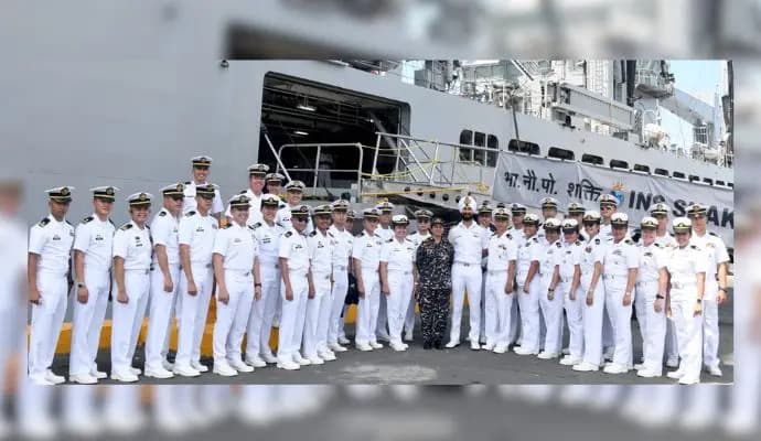 Indian warships completed visit to philippines-manlia