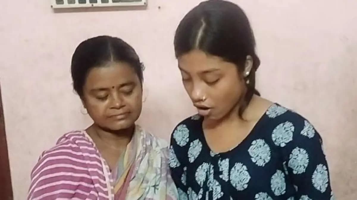 Howrah Girl Faces Financial Hurdles to Study Science after Scores 637 in Madhyamik Despite Losing Father