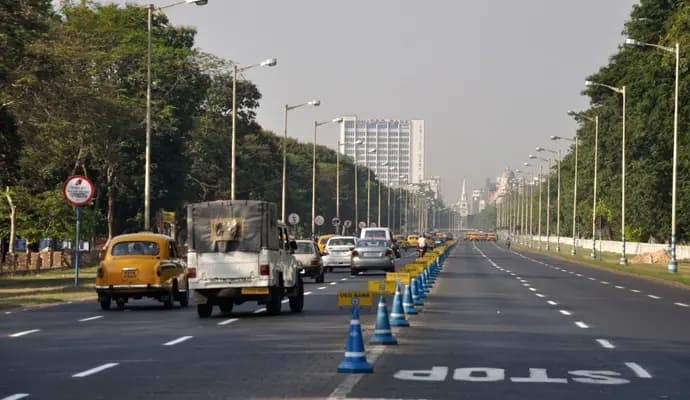 traffic restriction in these roads in kolkata on independence day gnr