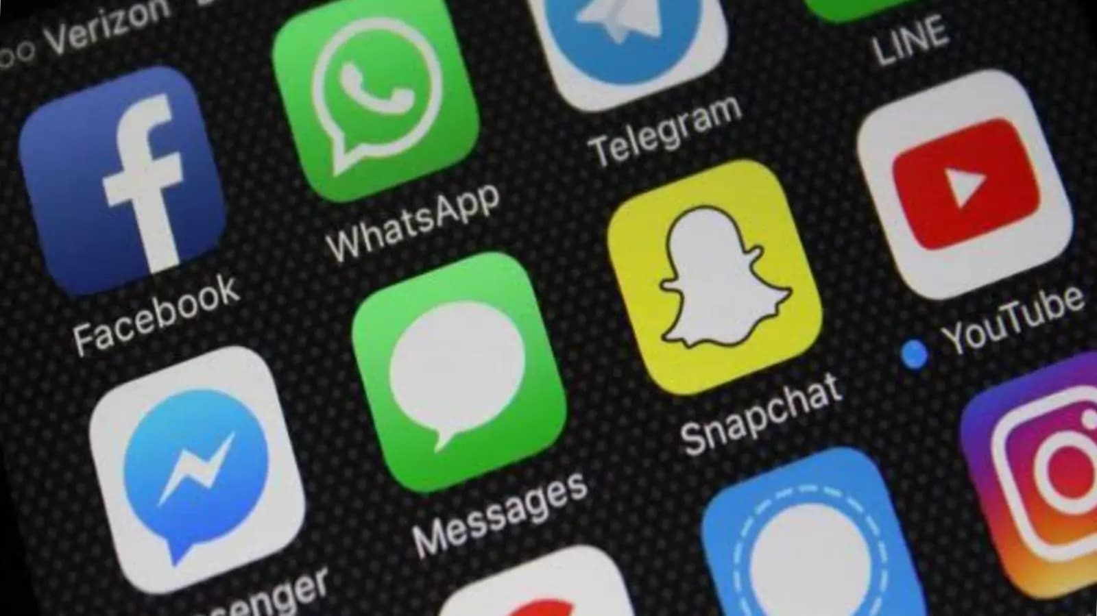 facebook whatsapp and instagram all meta server are down all over world_gnr