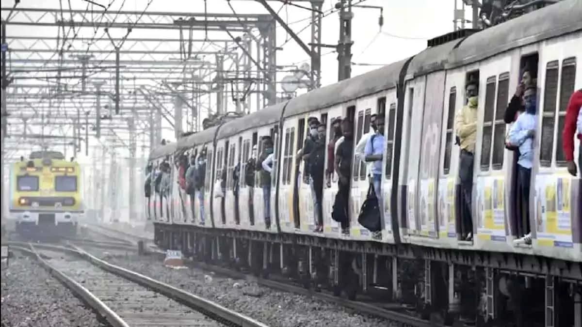 Do you know indian railway how much income in one economic year_gnr