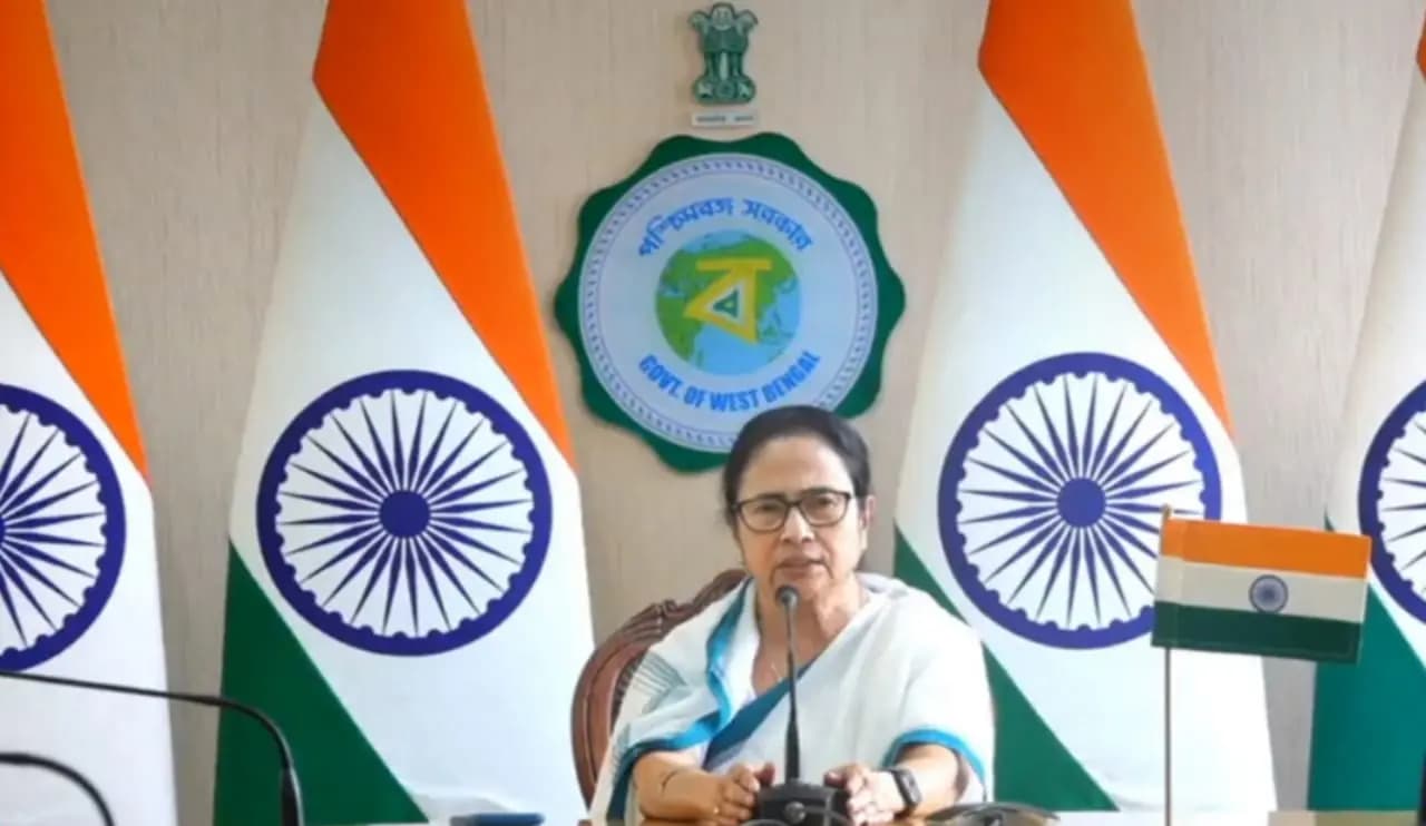 MAMATA BANERJEE WRONG TREATMENT