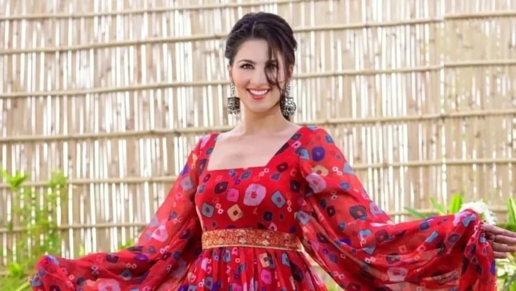 Bold prints are trending in Durga Puja 2024 fashion lif