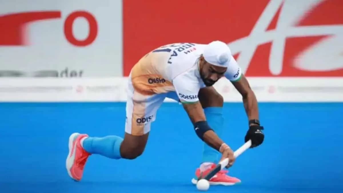 Indias New Hockey Star Who Sold Water Bottles At Attari Border spt