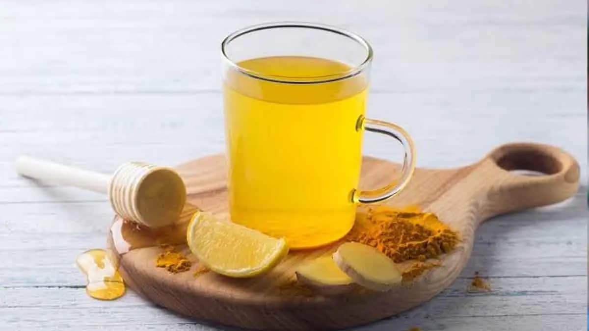 This drink make with urmeric and cinnamon powder,make your drink more healthy and powerful for weight loss lif