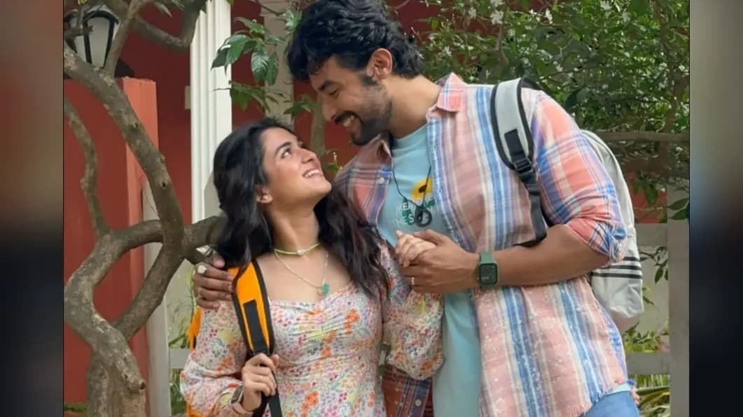 ranojoy bishnu shared a emotional note and some old picture with shyamoupti mudli for her birthday ent
