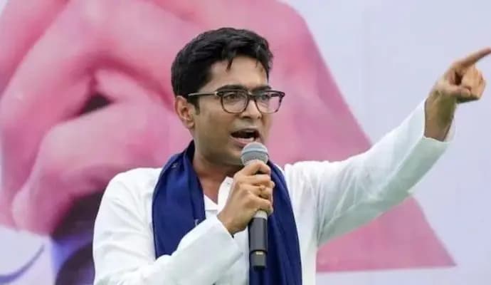 Abhishek attacks BJP from Mangalkot
