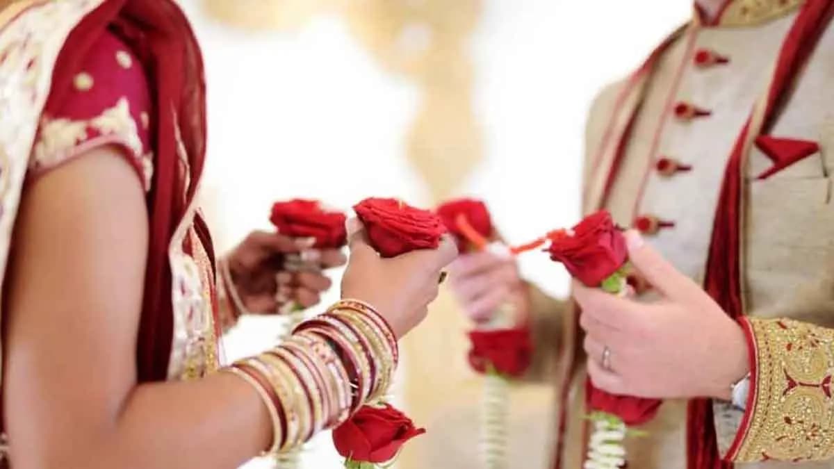 Brazilian woman leaves husband and son to marry Indian security guard gnr