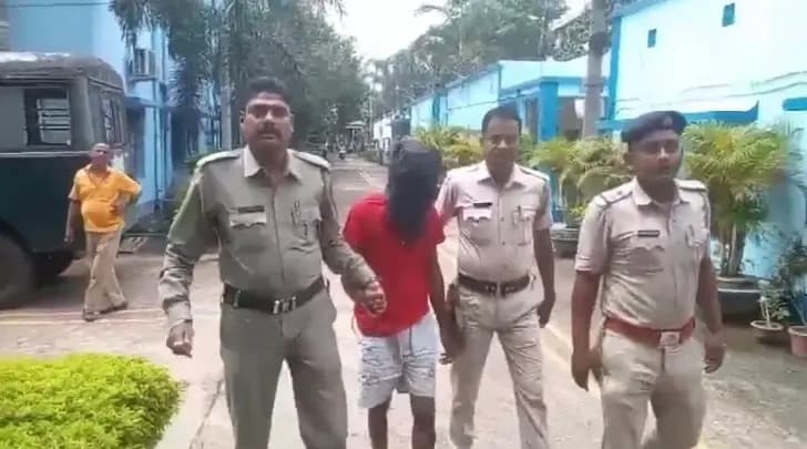 Woman Murder The Burdwan Police are investigating the motive of the Adivasi woman murder
