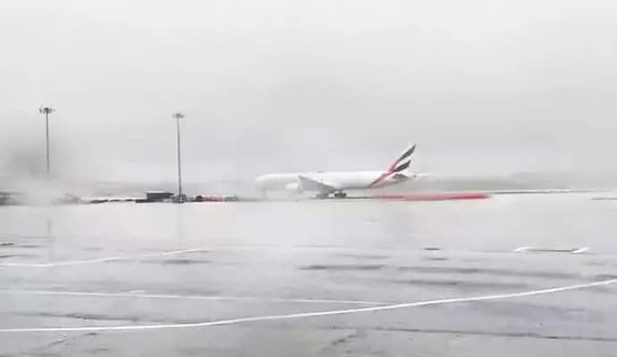 Flight services disrupted as heavy rainfall lashes Mumbai