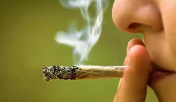 UK smoking ban for younger generations passes first parliamentary hurdle