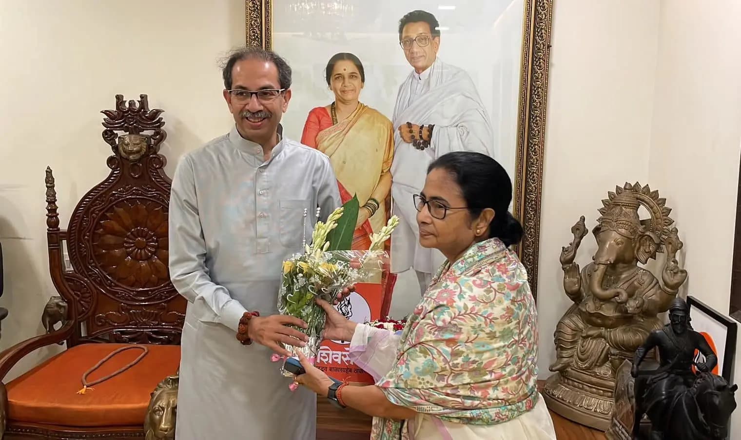 mamata meeting with uddhav gnr