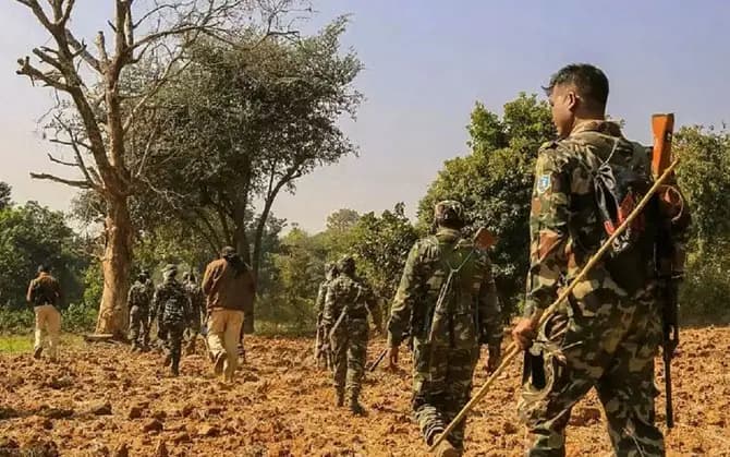 thirty naxalites shot dead by stf in chhattisgarh_gnr