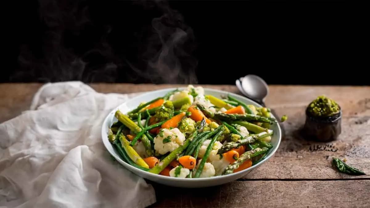 Steamed vegetables are rich in fibre, iron and many other healthy materials, gives you a fit and healthy life lif