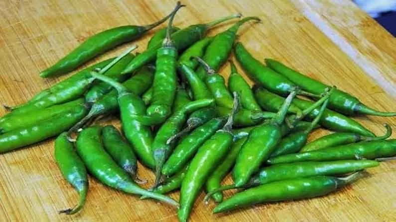 What are the side effects of eating too much green chilly lif