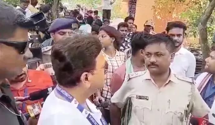 Abhijit Ganguly sit on dharna in Maina