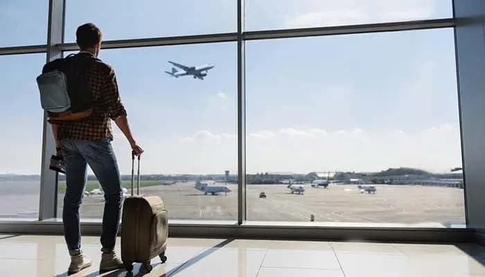 these are money mistakes people make when traveling  abroad lif