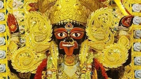 know everything about famous kali puja of Pandua pother maa