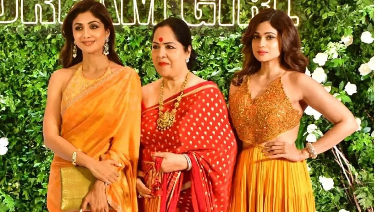 Bollywood actress Shilpa Shetty And Shamita Shetty s Mom Used To Hit Them With Chappal