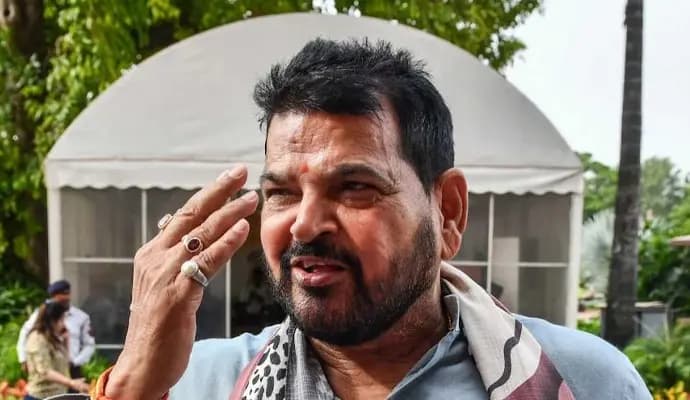 Brij Bhushan Sharan Singh big claim on vinesh phogat  gnr