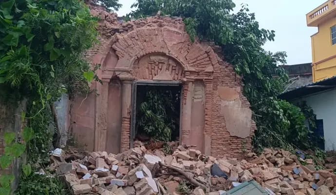 sreerampur heritage building hanna house collapsed  gnr