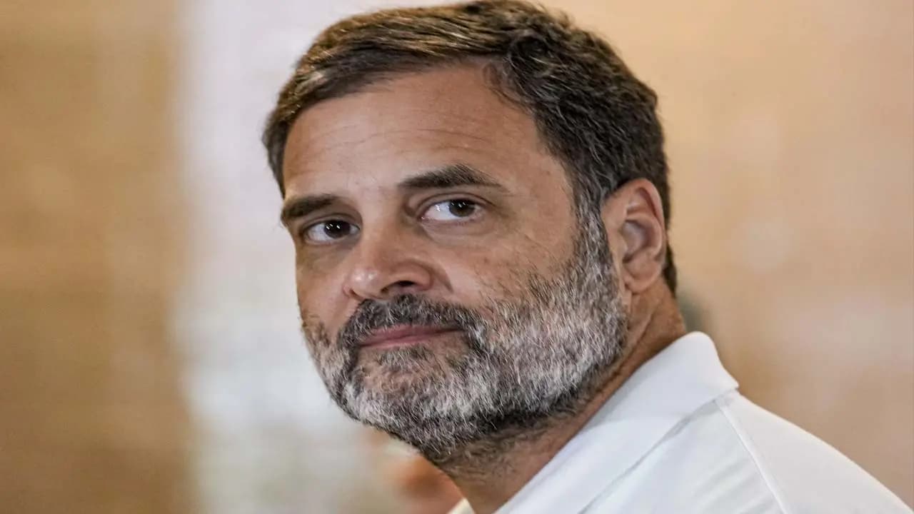 WB Election 2026: Congress Alleges Attempt to Thwart Rahul Gandhis Rally at Kolkata Amidst Delays in Helicopter Landing Permission