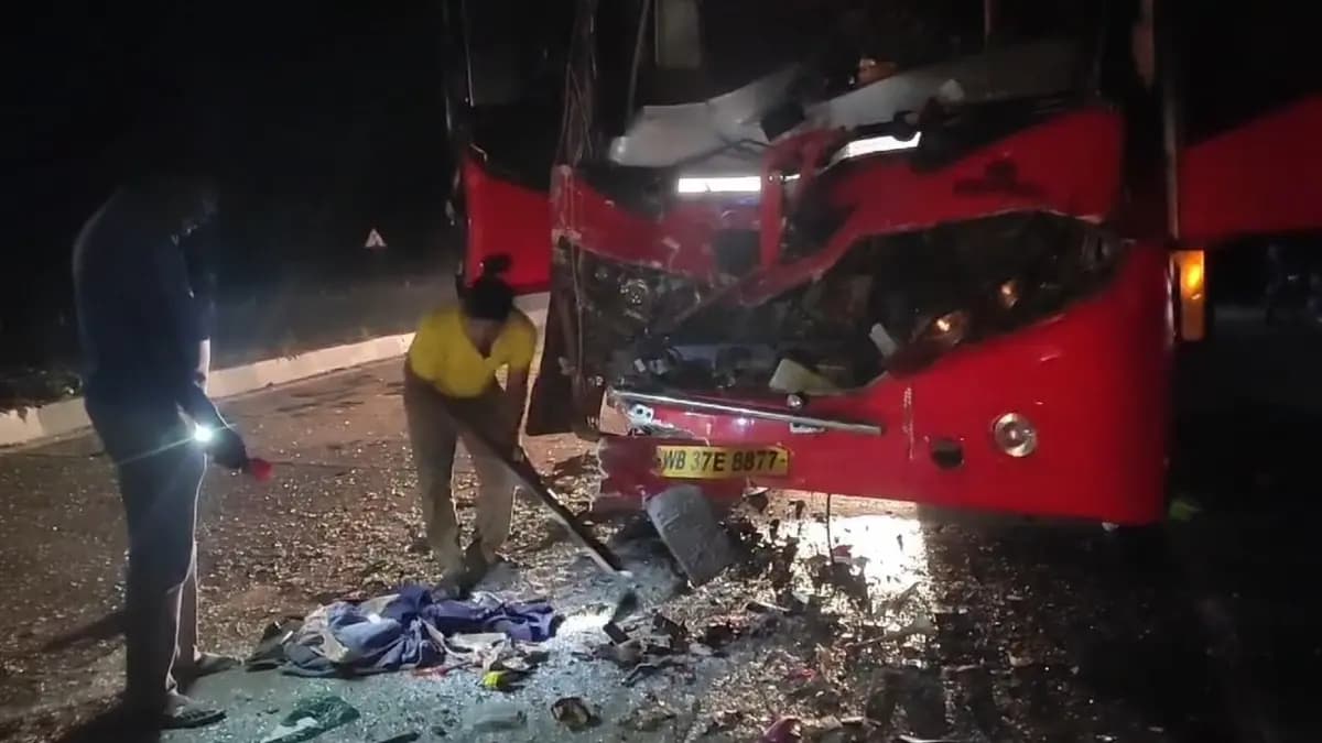Bus accident in Midnapore several injured