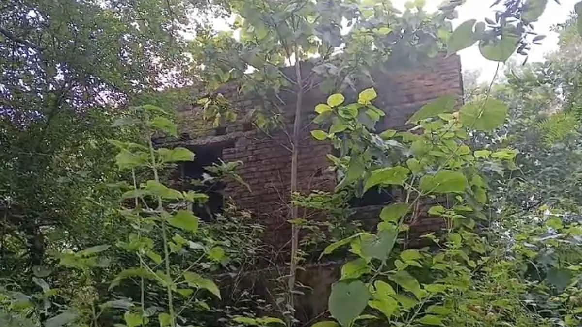 Fear of paranormal activities drove away the people of Bena Gram of Bardhaman gnr