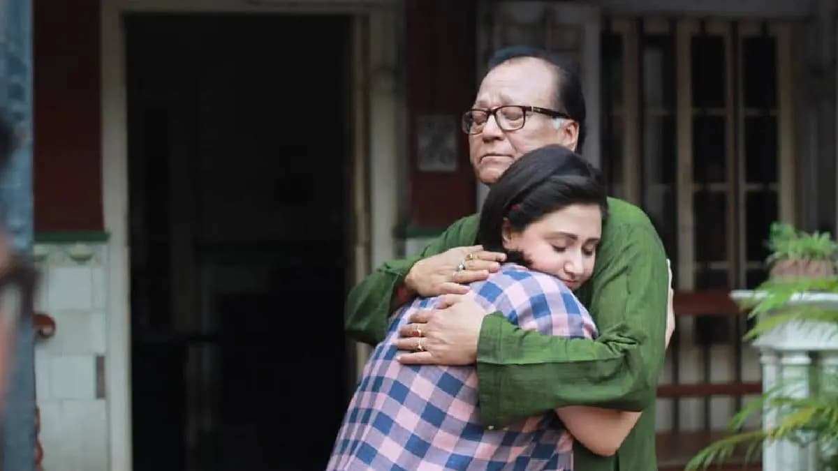 Popular bengali actress Swastika Mukherjee s open letter to her late father Santu Mukherjee on his birth anniversary ENT 